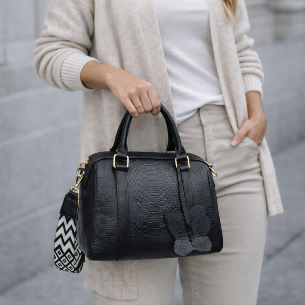 Bolso tipo Bowling Negro 100% cuero